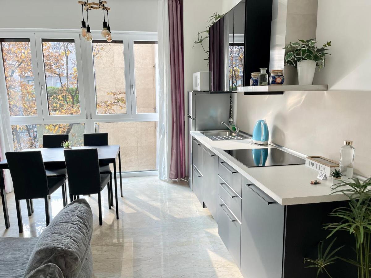 The White House, Modern In Center Apartamento